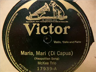 small_victor 17939 a.webp